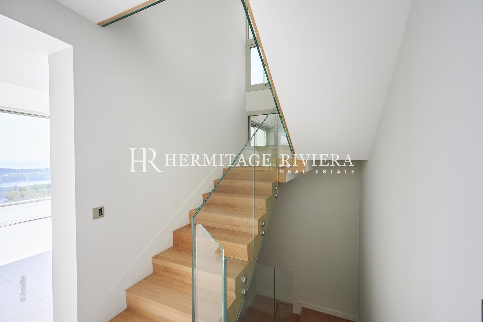 Luxury property - Sew Views - Pool (image 15)