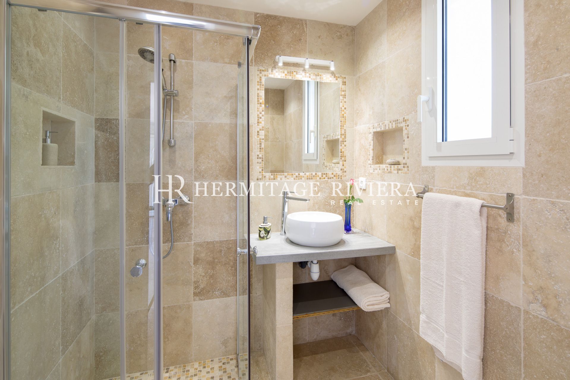 Close to the beach - Pool - Sea views (image 19)