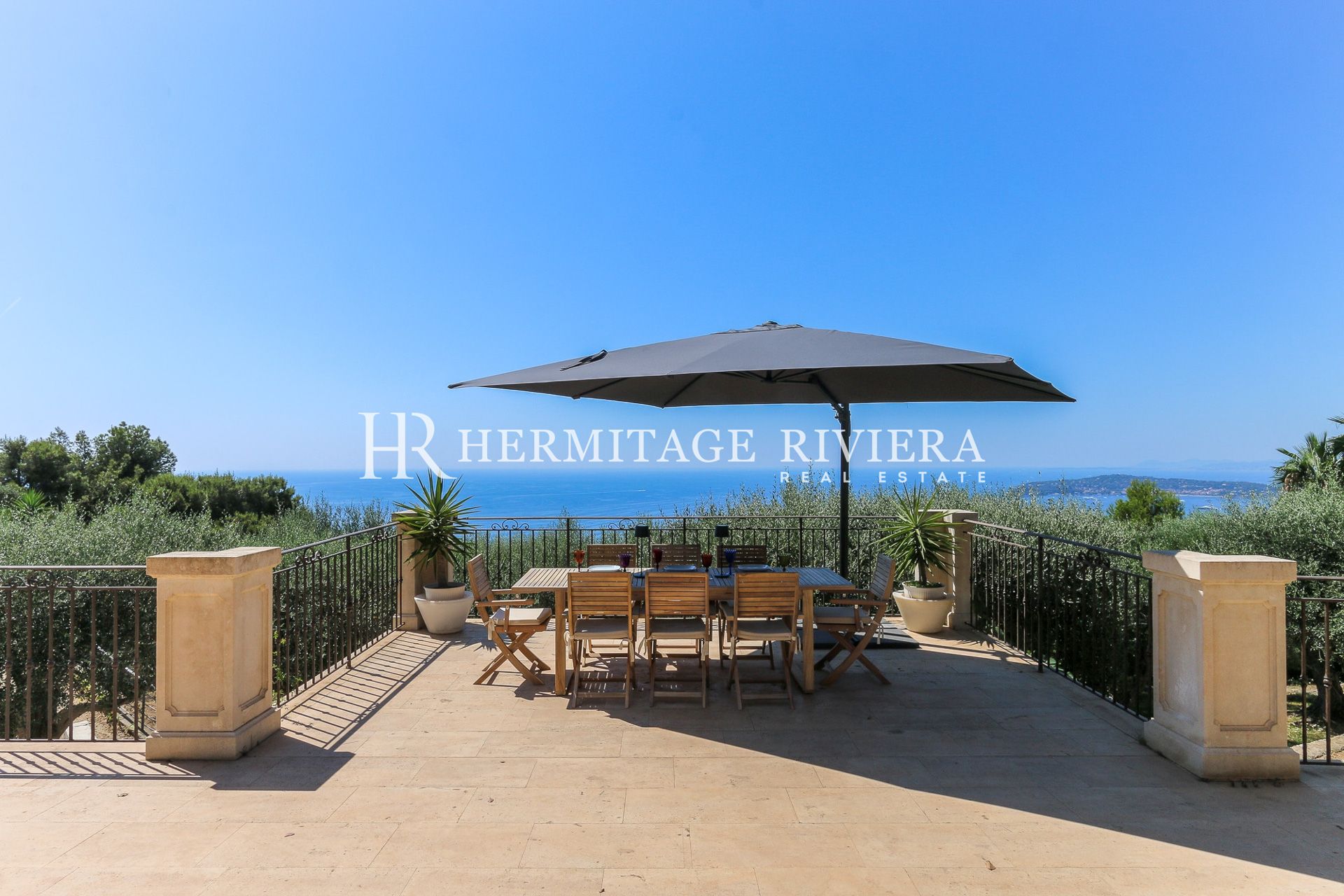 Property overlooking Monaco - Sea views - Pool - Flat garden  (image 7)