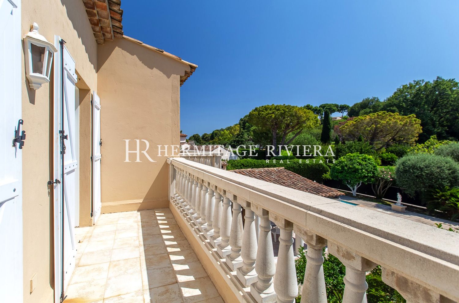 Villa in Villefranche-sur-Mer Сalm - Сlosed estate - Pool - Garden (image 23)
