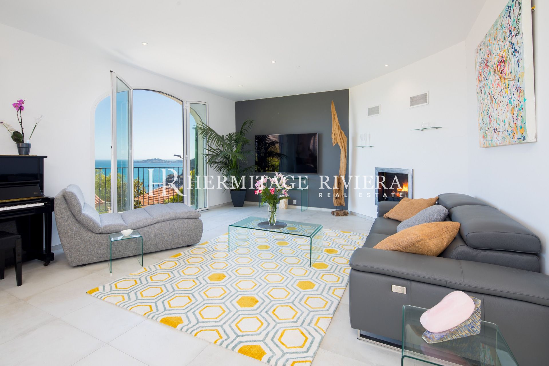Close to the beach - Pool - Sea views (image 8)