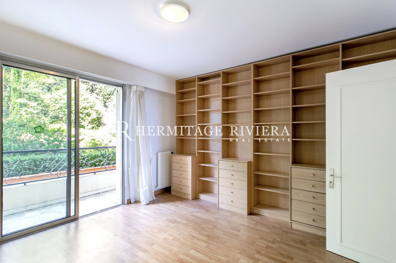 4-Room Apartment – Boulevard Napoleon III – Pool – Tennis Court (image 8)