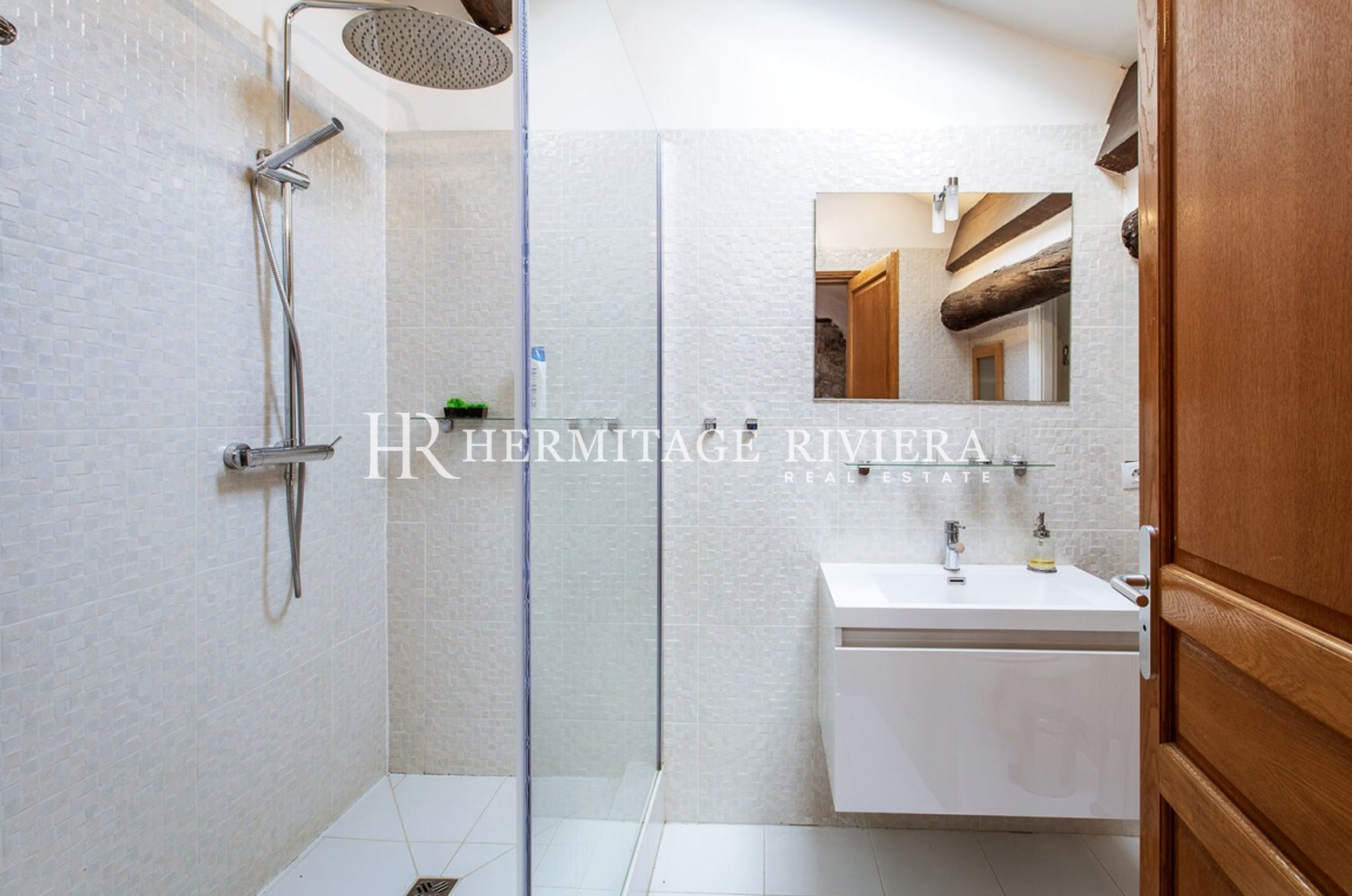 Takvåning i Villefranche-sur-Mer Loft - 2 sovrum - Översta våningen (bild 16)