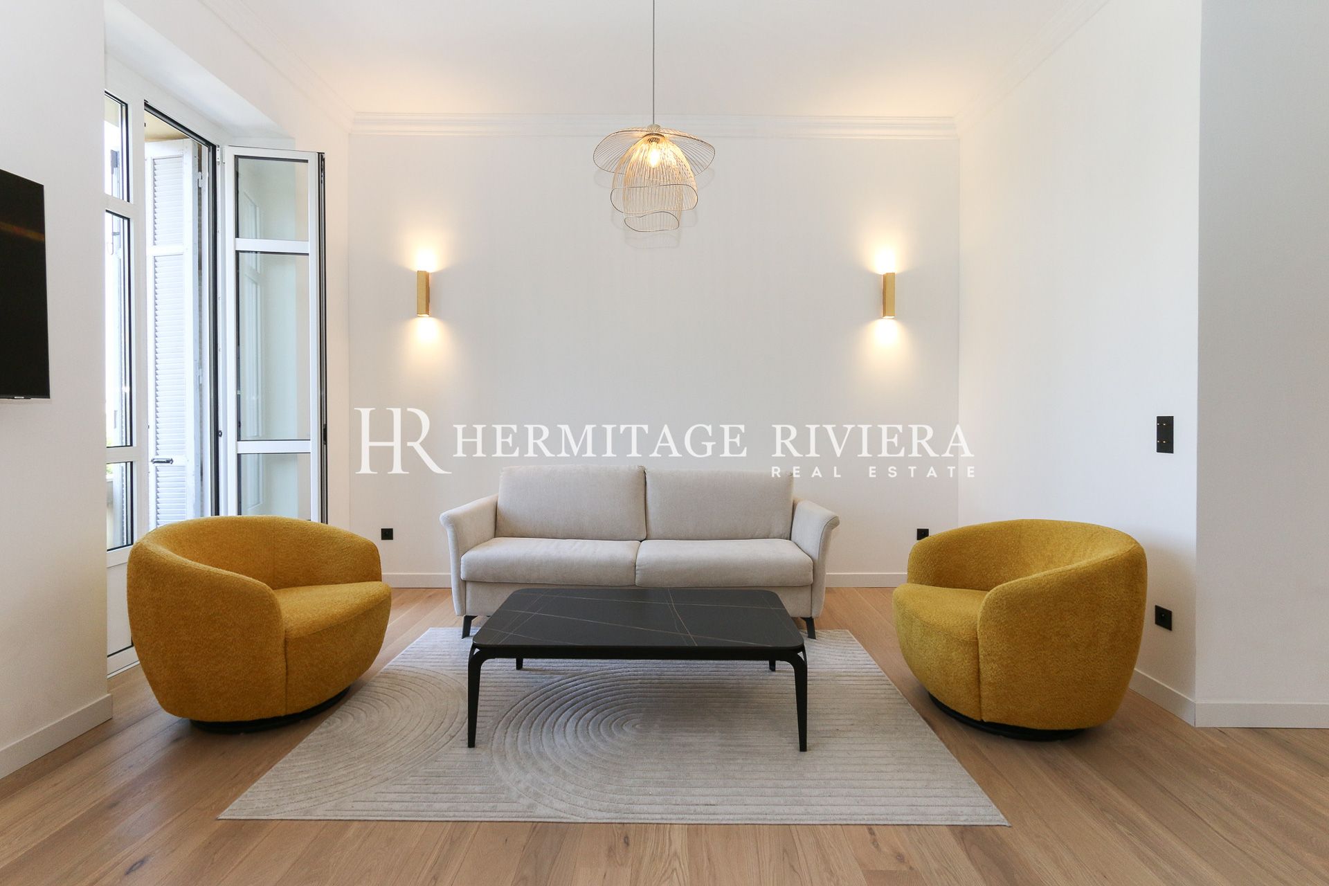 Elegante apartamento reformado en una clásica residencia burguesa. (imagen 2)