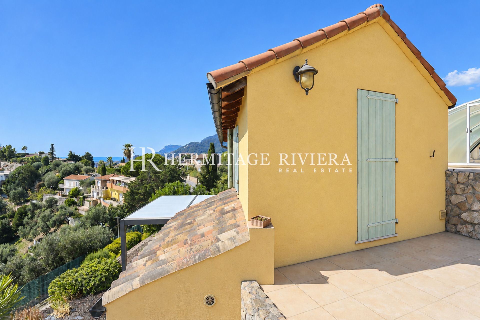 Villa à Menton Garavan Villa avec piscine et panorama à 360° - vues spectaculaires (image 17)
