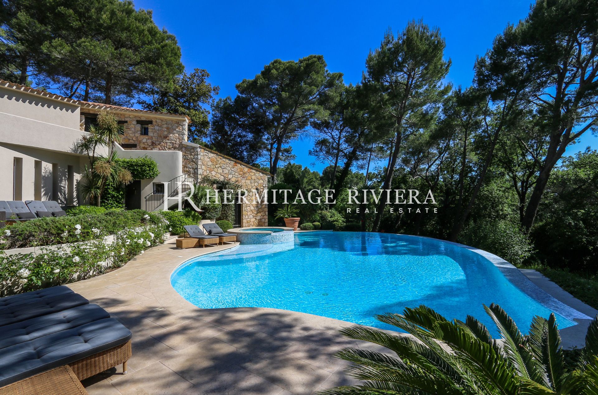 Villa à Mougins Propriété charmante dans domain fermé (image 3)