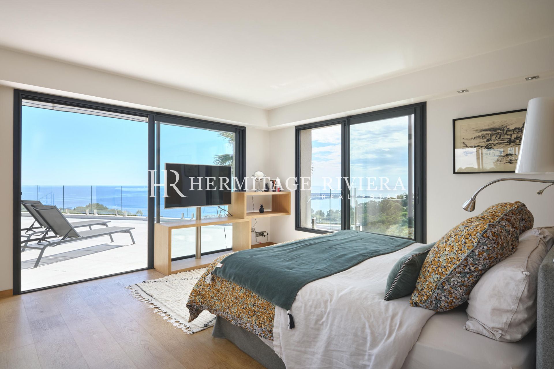 Modern with panoramic views (image 14)