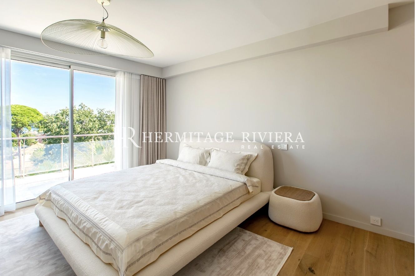 Contemporary Villa – Sea View – Pool – Close to Beach and Shops (image 10)