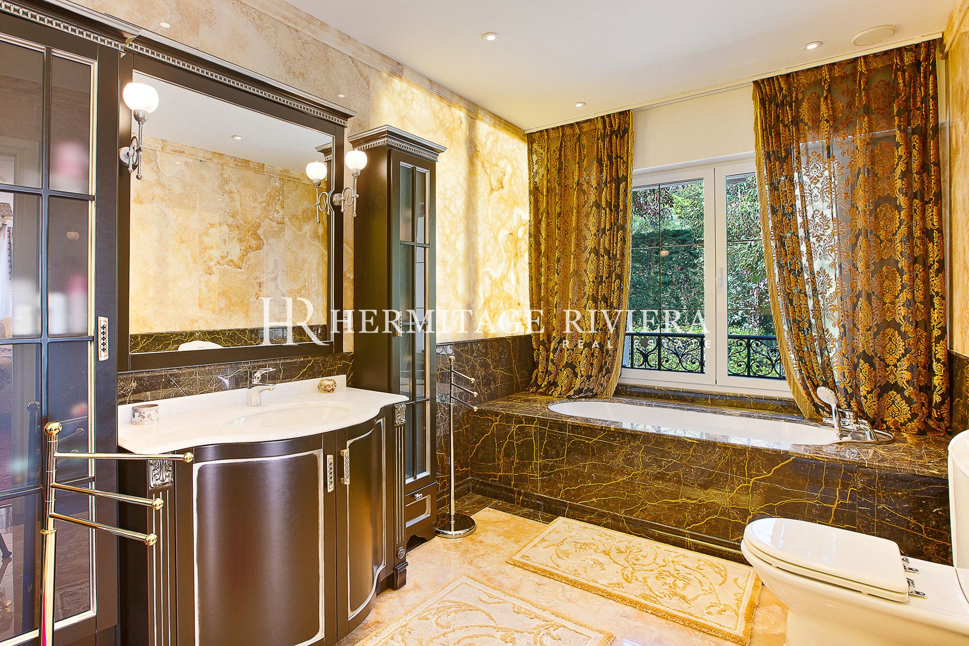 Exception prestigious property - Flat garden - Pool - Sea view  (image 34)