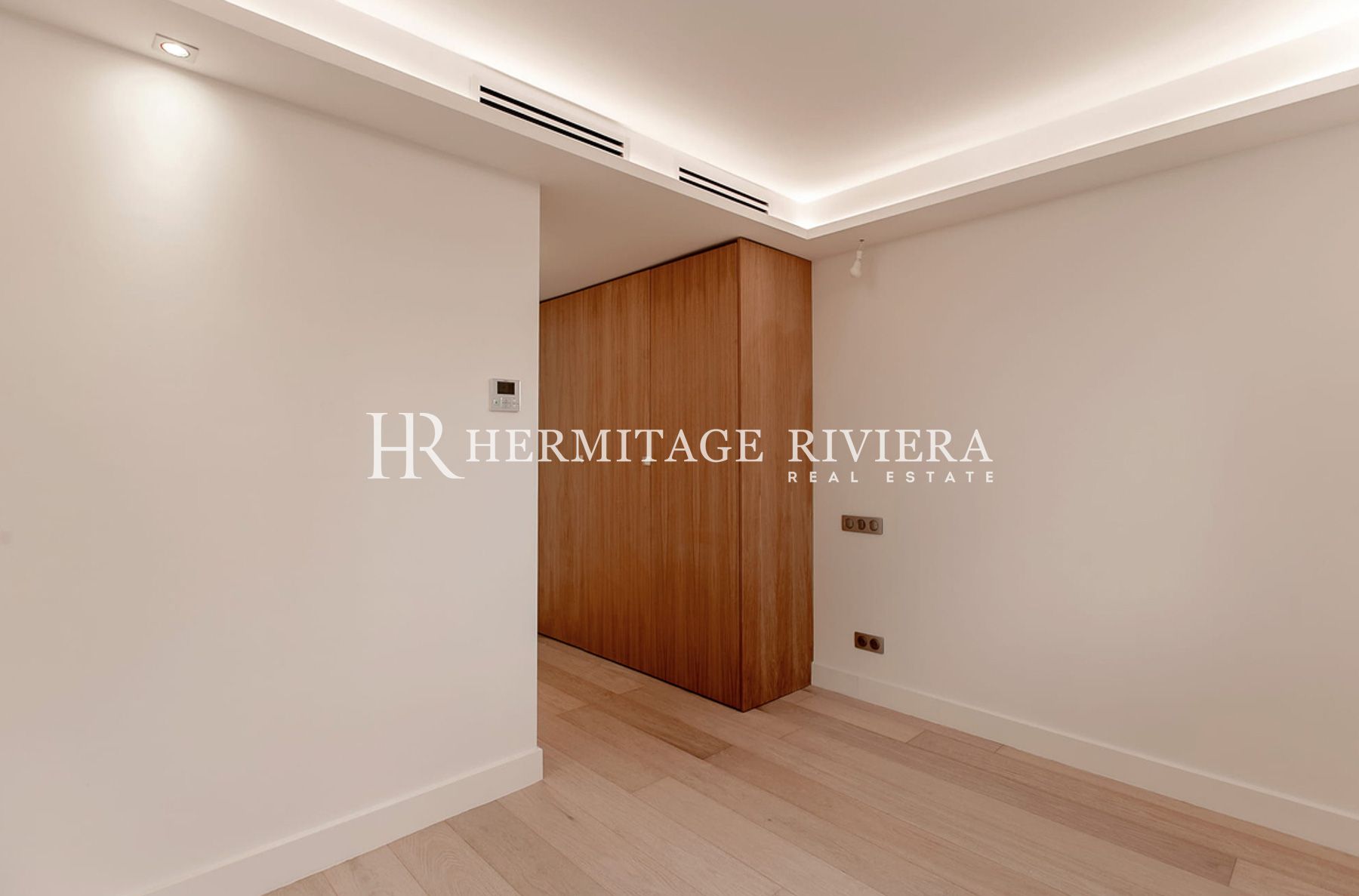 Apartamento en Roquebrune-Cap-Martín Apartamento reformado de 3 dormitorios con vistas a Mónaco y terraza. (imagen 12)