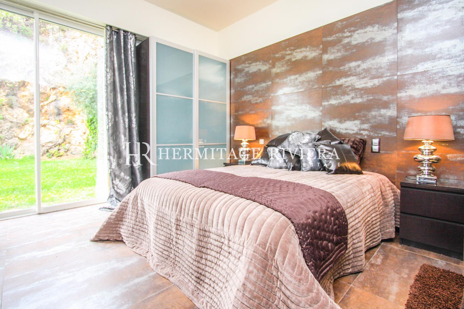Villa moderna - Proprietà chiusa - Vista mare (immagine 14)