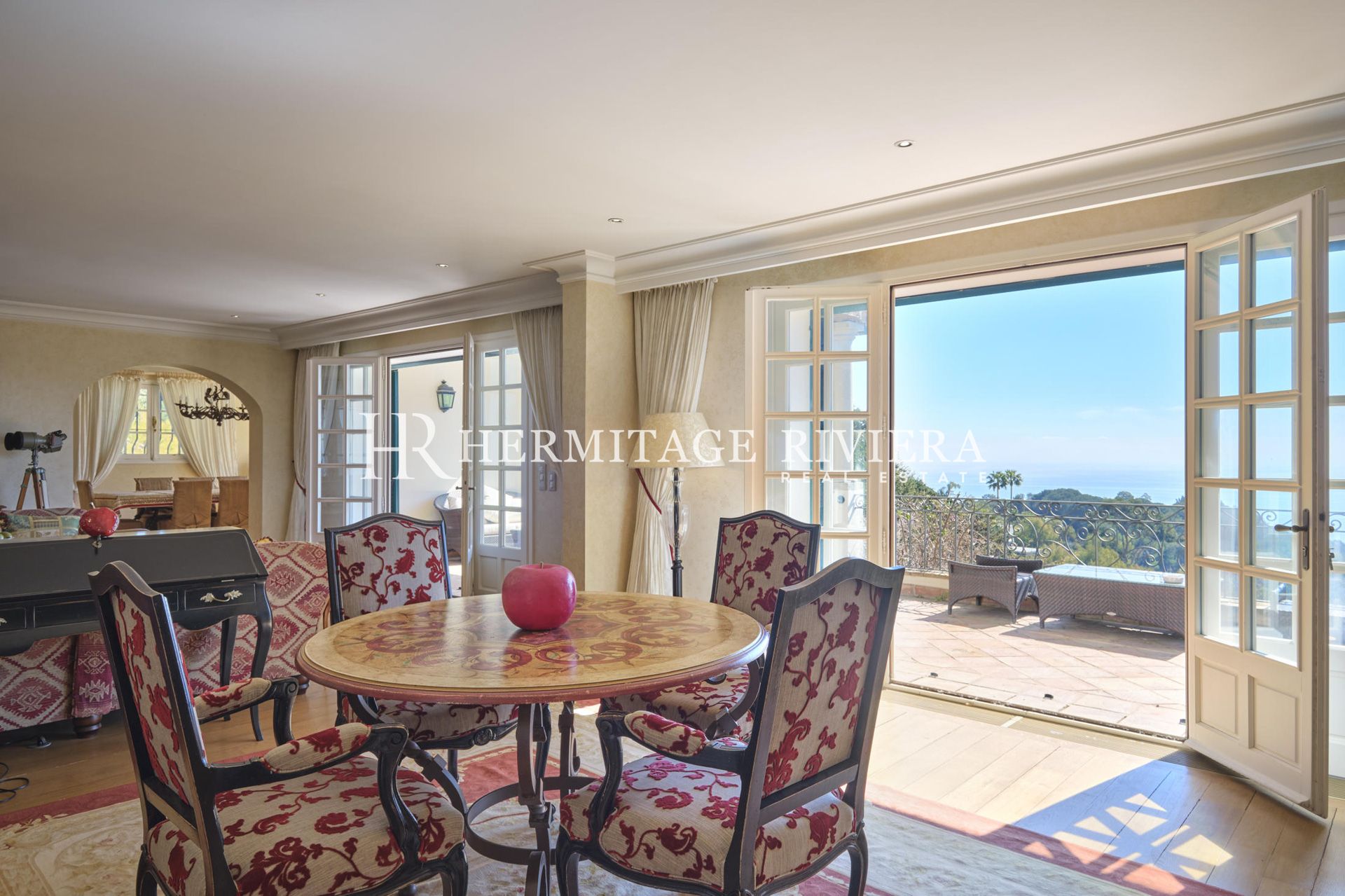 Красивое владение с видом на море (изображение 13)