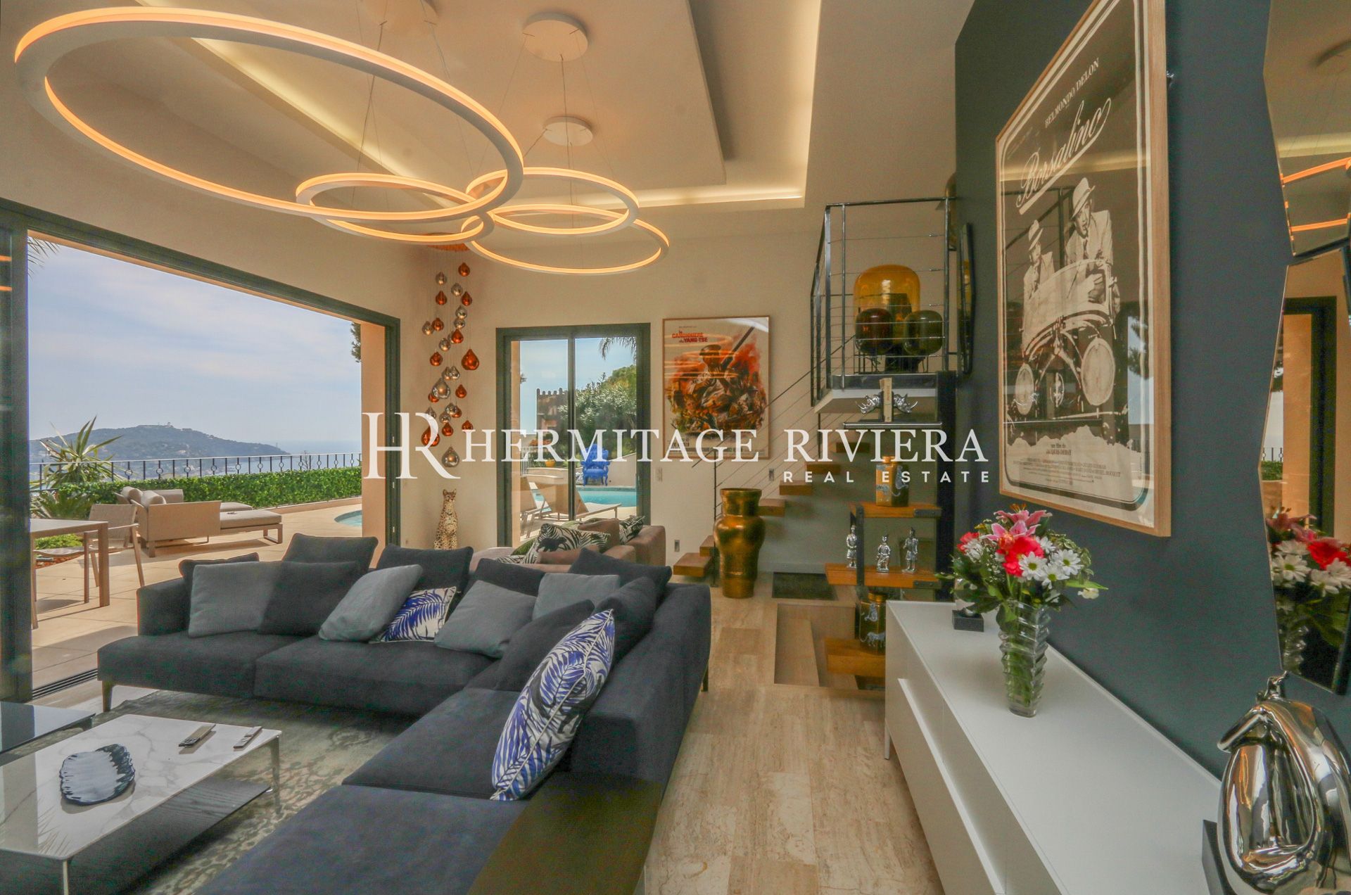 Moderne villa med udsigt over bugten (billede 4)