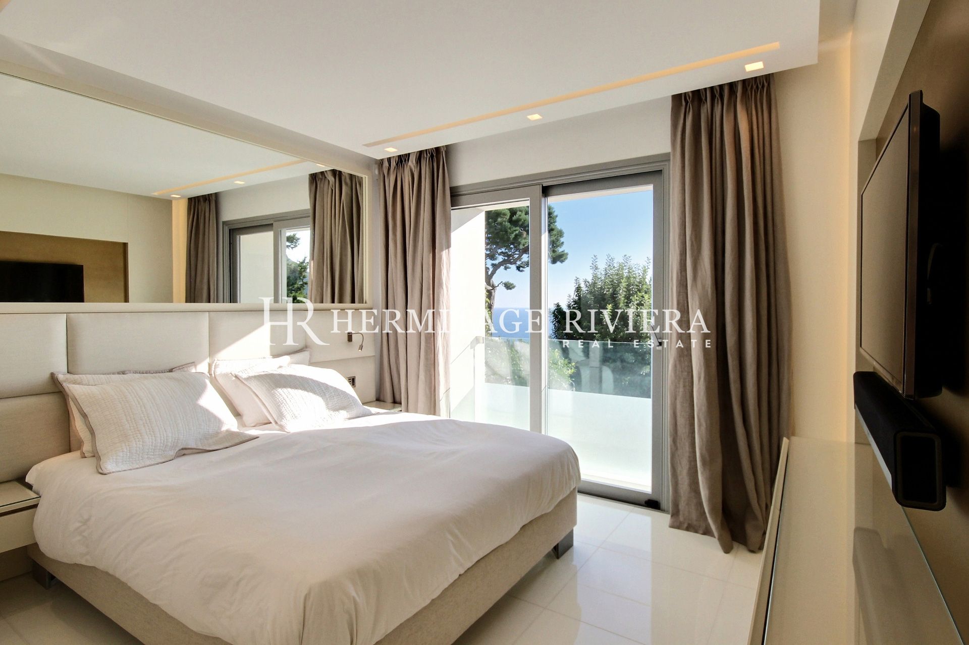 Modern villa - Sea view - Pool (image 23)