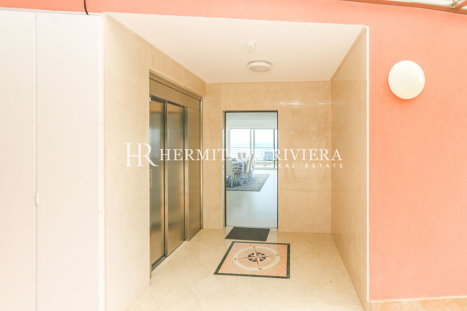 Penthouse i Menton Garavan Penthouse i nyere bolig - Tæt på strandpromenaden - Havudsigt (billede 4)