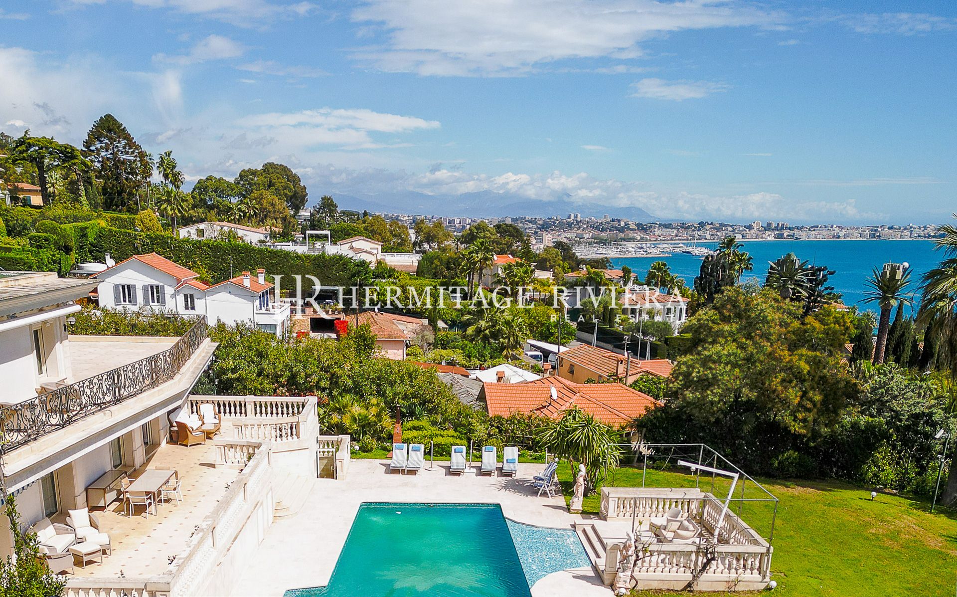 Exception prestigious property - Flat garden - Pool - Sea view  (image 2)