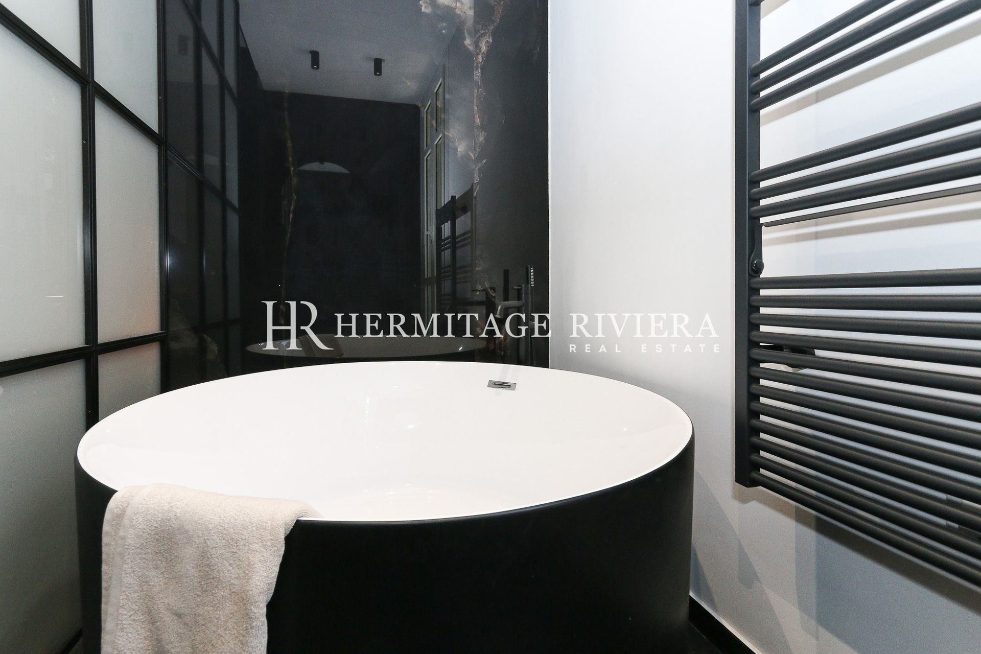 Elegante apartamento reformado en una clásica residencia burguesa. (imagen 16)