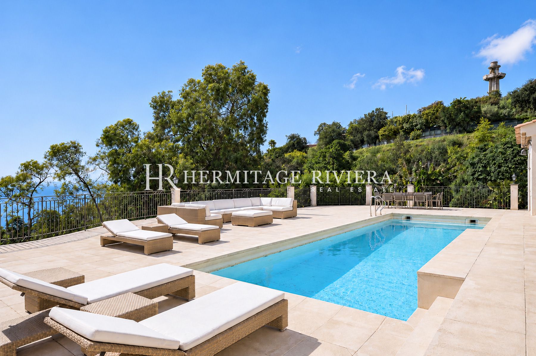 villa with pool for sale in cannes
