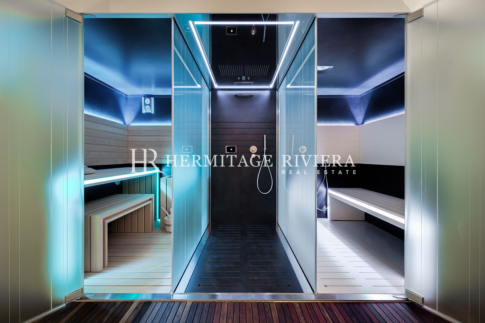 Lavish waterfront property (image 17)