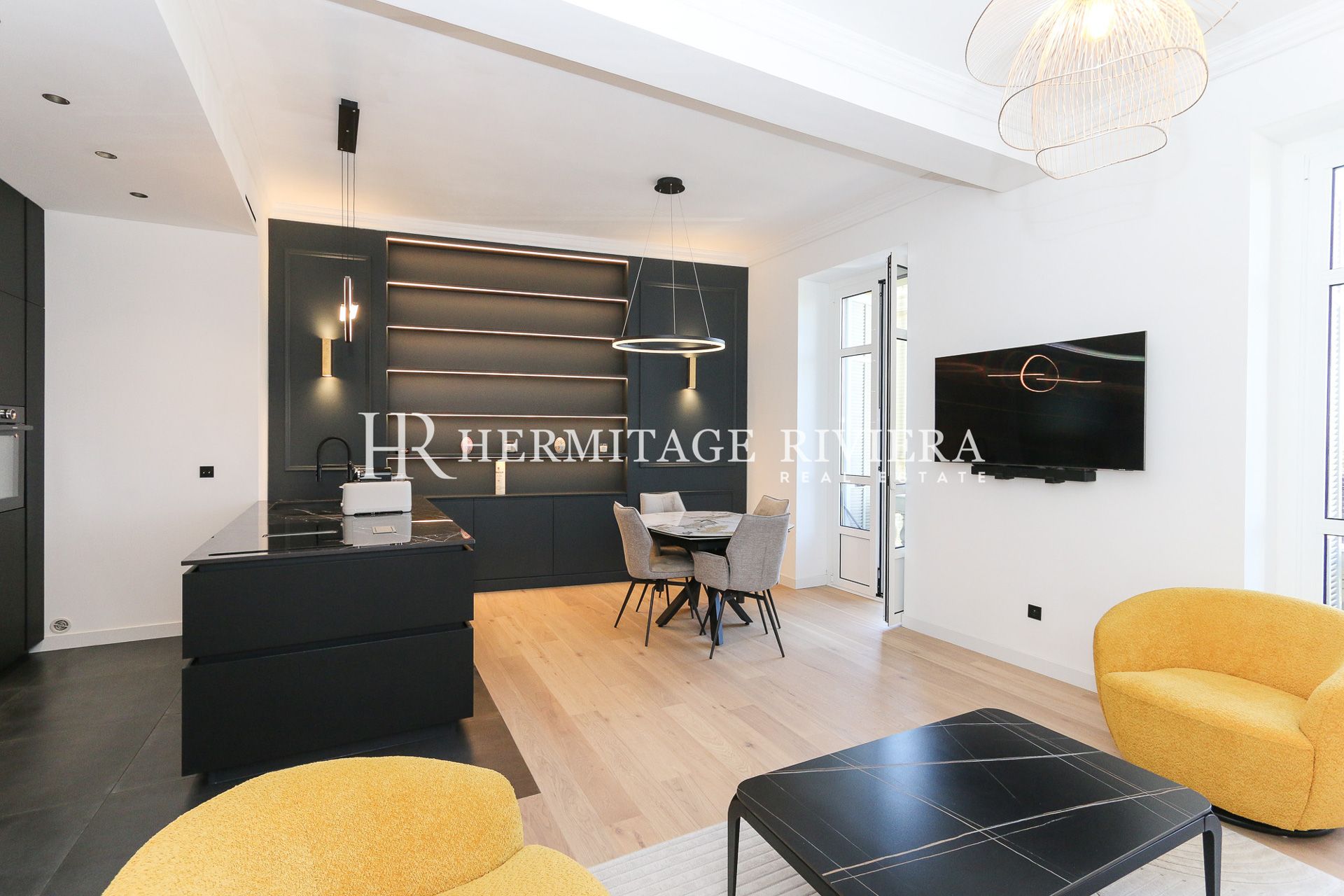 Renovated furnished apartment - Classic bourgeois residence (image 1)