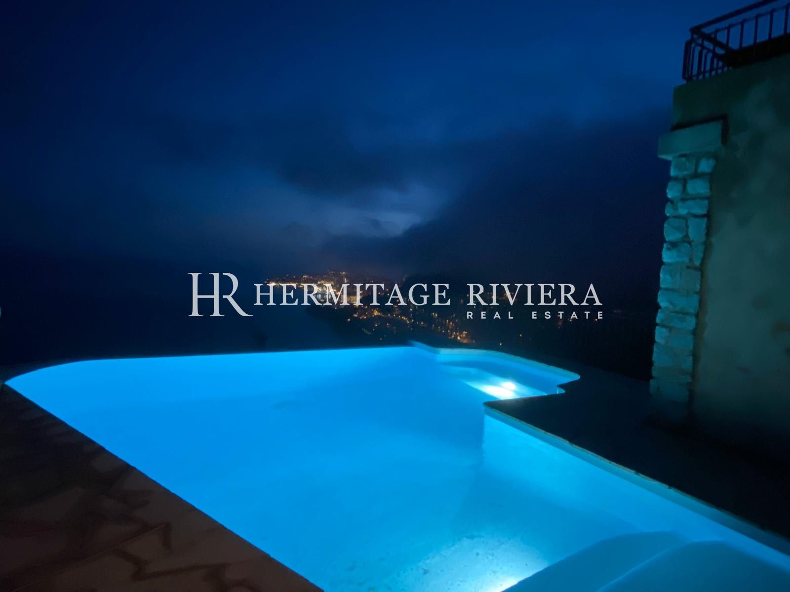 Villa in secure estate - Infinity pool - View Monaco (image 6)