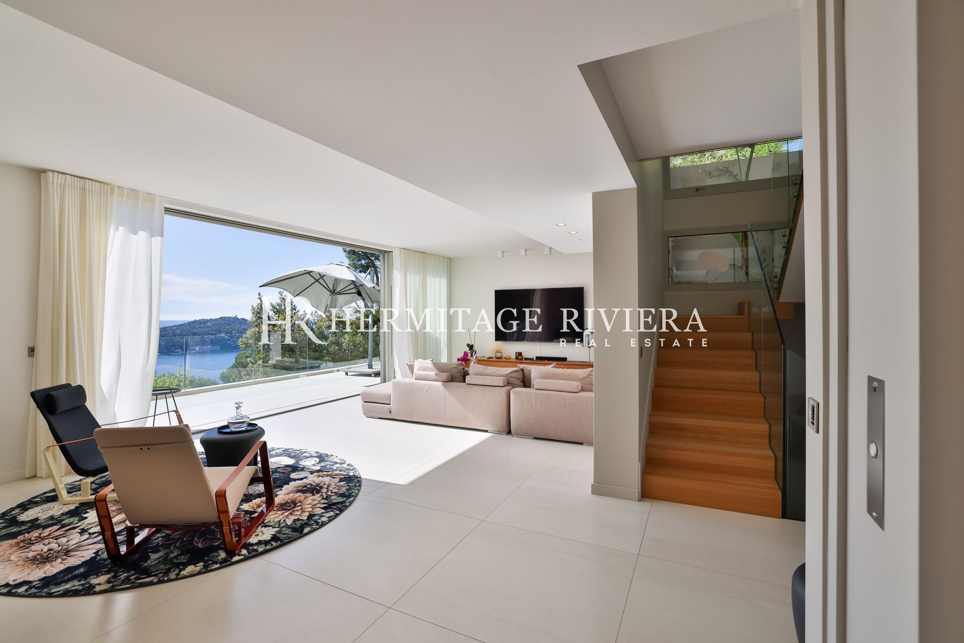 Luxury property - Sew Views - Pool (image 17)