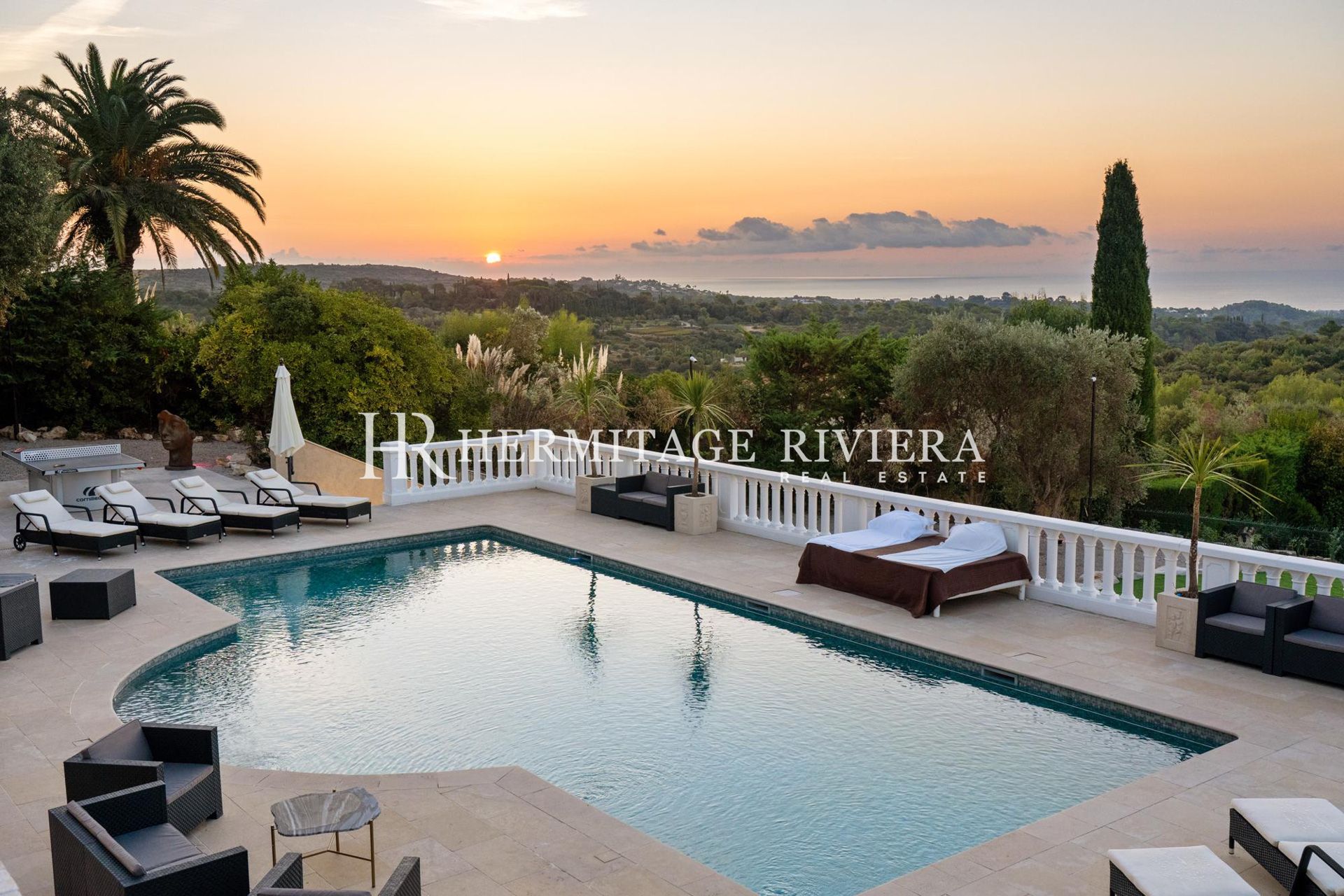 Stunning luxury property with helipad and pool (image 25)
