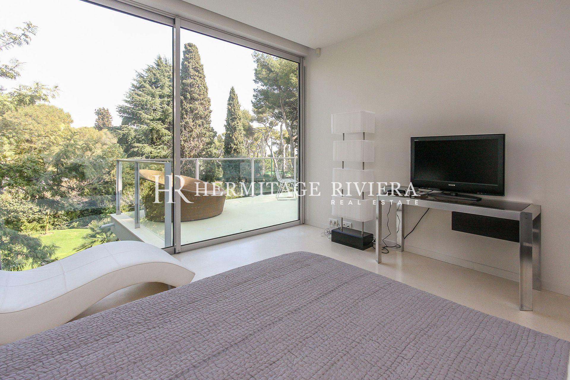 Villa contemporanea in posizione tranquilla - Piscina - Giardino pianeggiante (immagine 14)