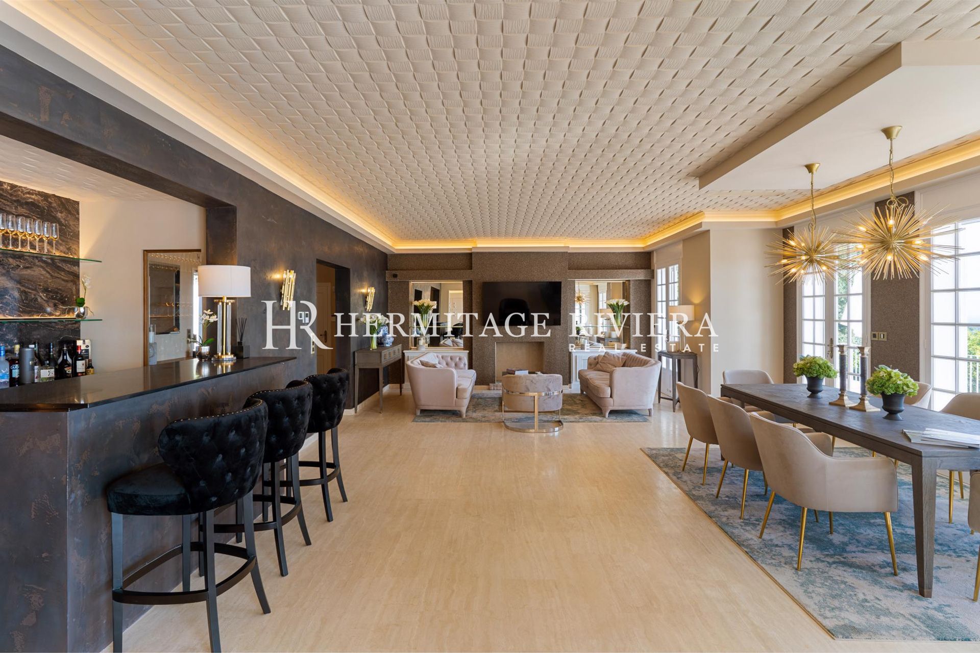 Stunning luxury property with helipad and pool (image 8)