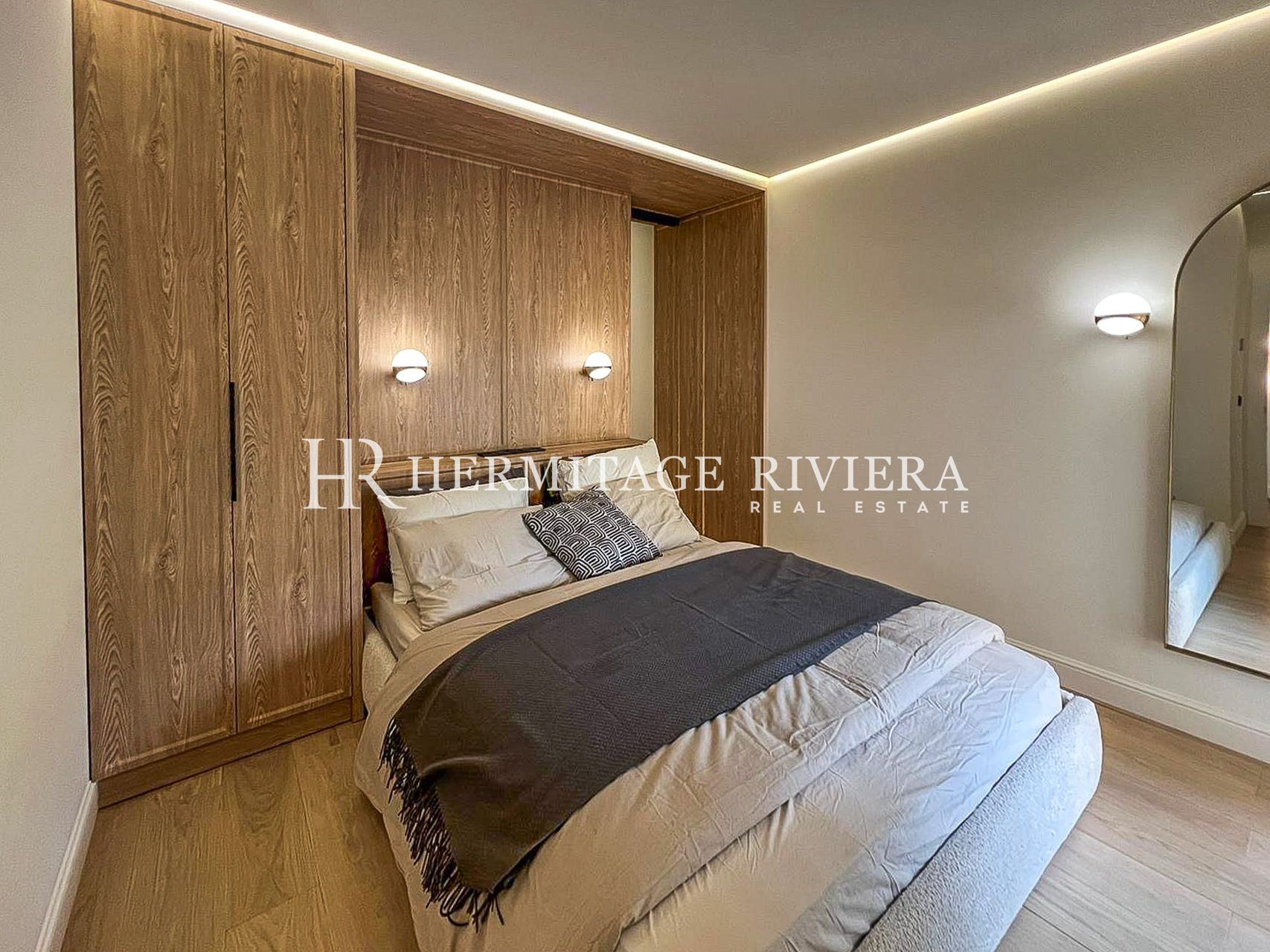  2-bedroom apartment - Renovated - Terrace - Panoramic Sea views (image 9)