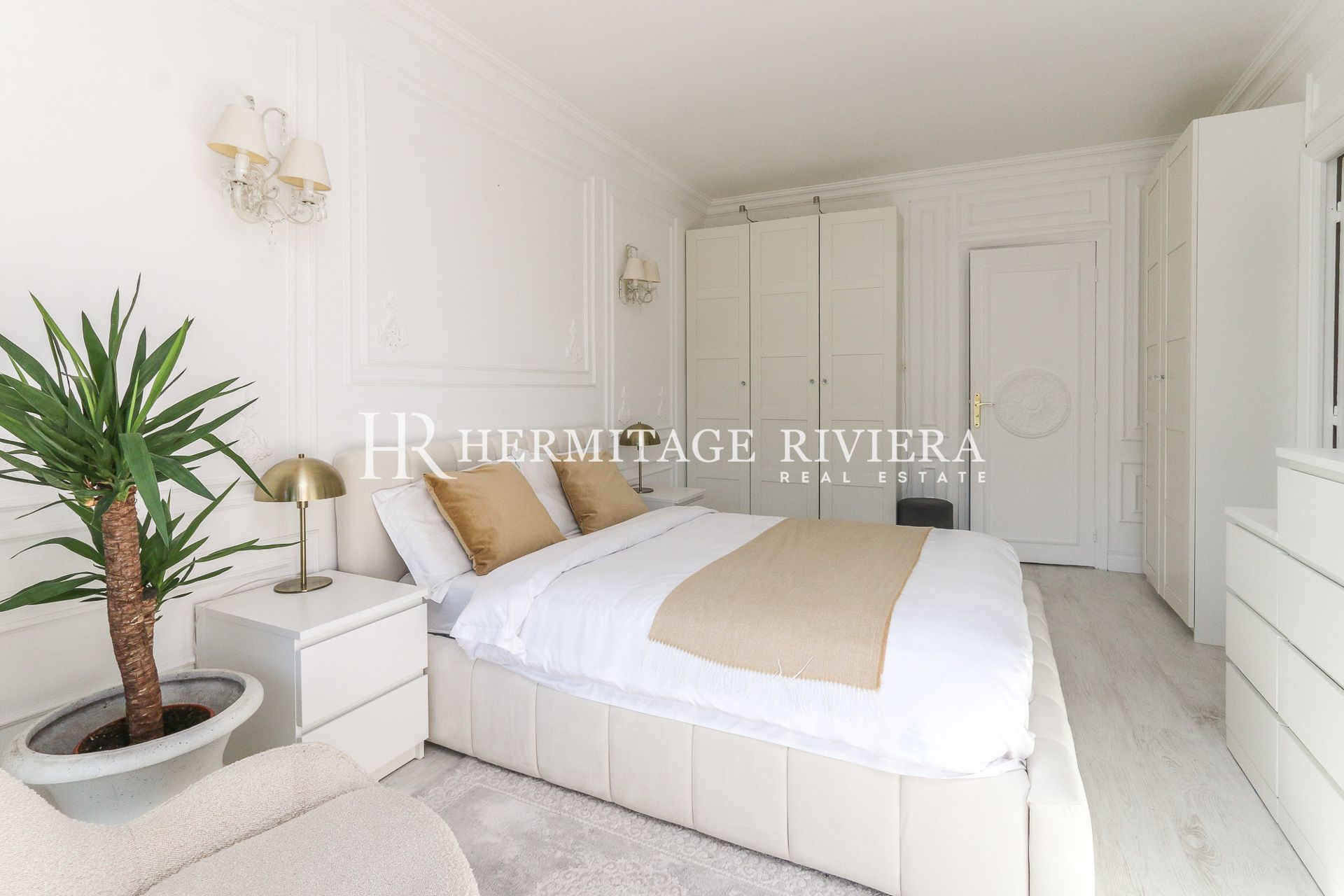 令人惊艳的翻新公寓,坐拥海景 (图片 15)