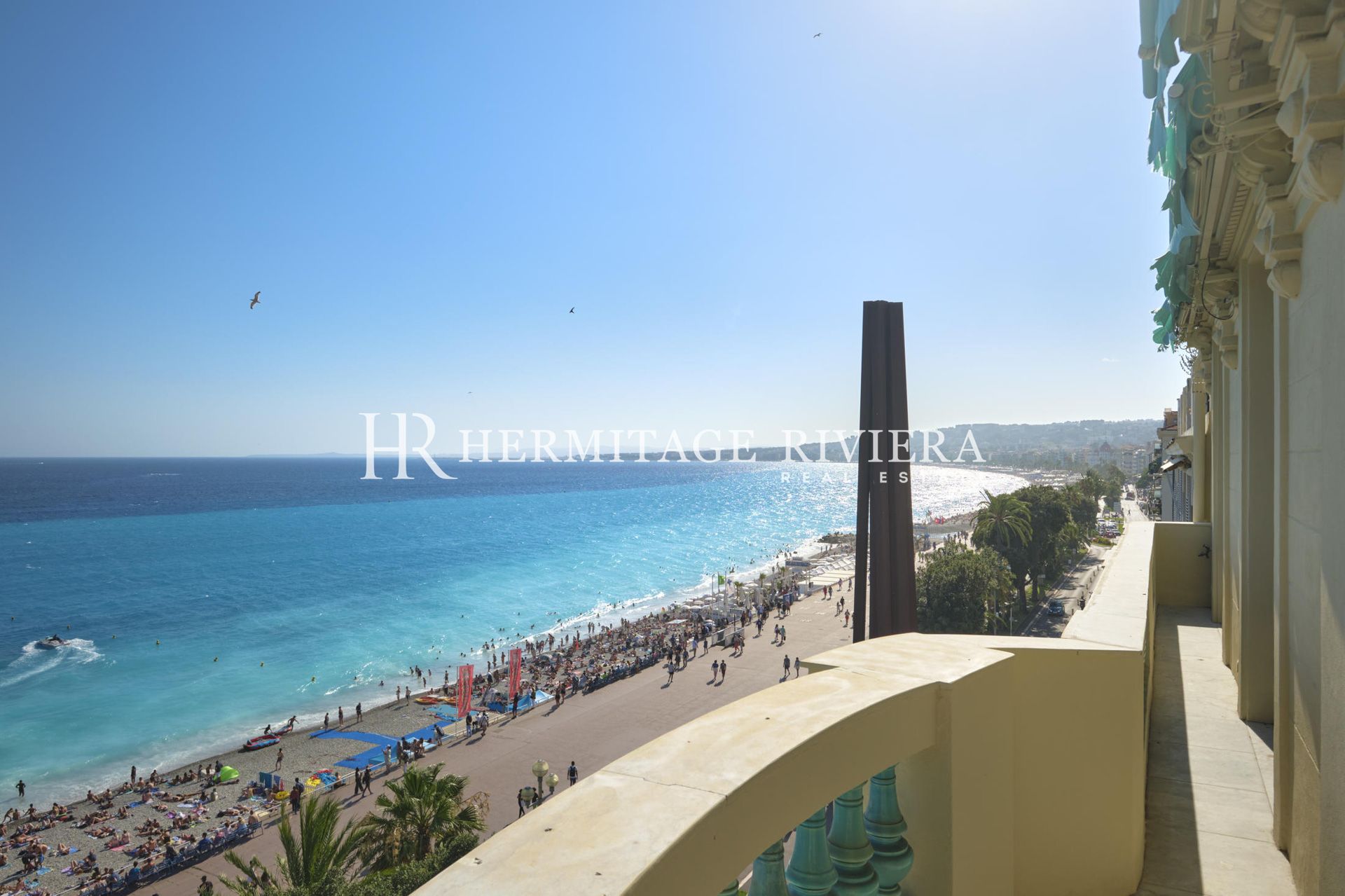 4 bedroom apartment - Waterfront - Renovated - Sea views  (image 3)
