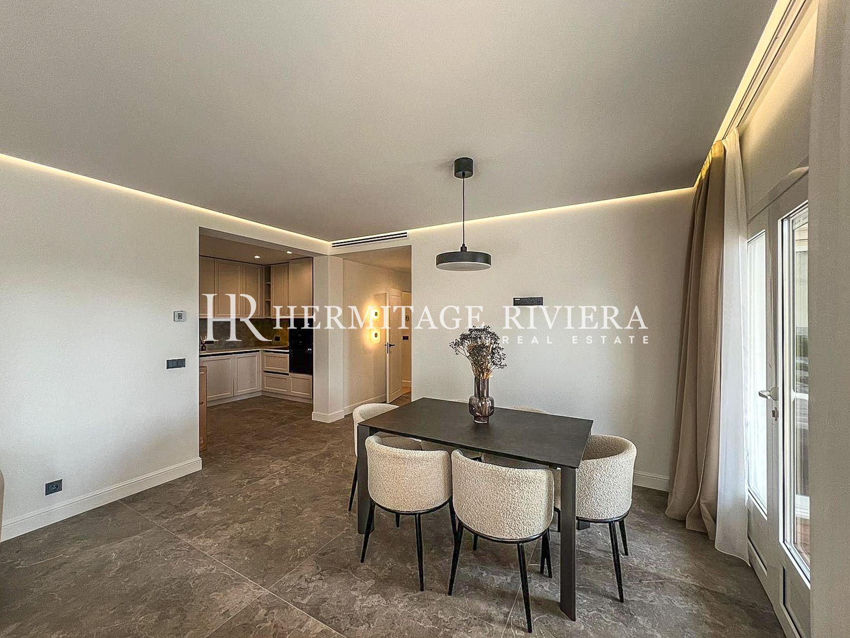  2-bedroom apartment - Renovated - Terrace - Panoramic Sea views (image 3)