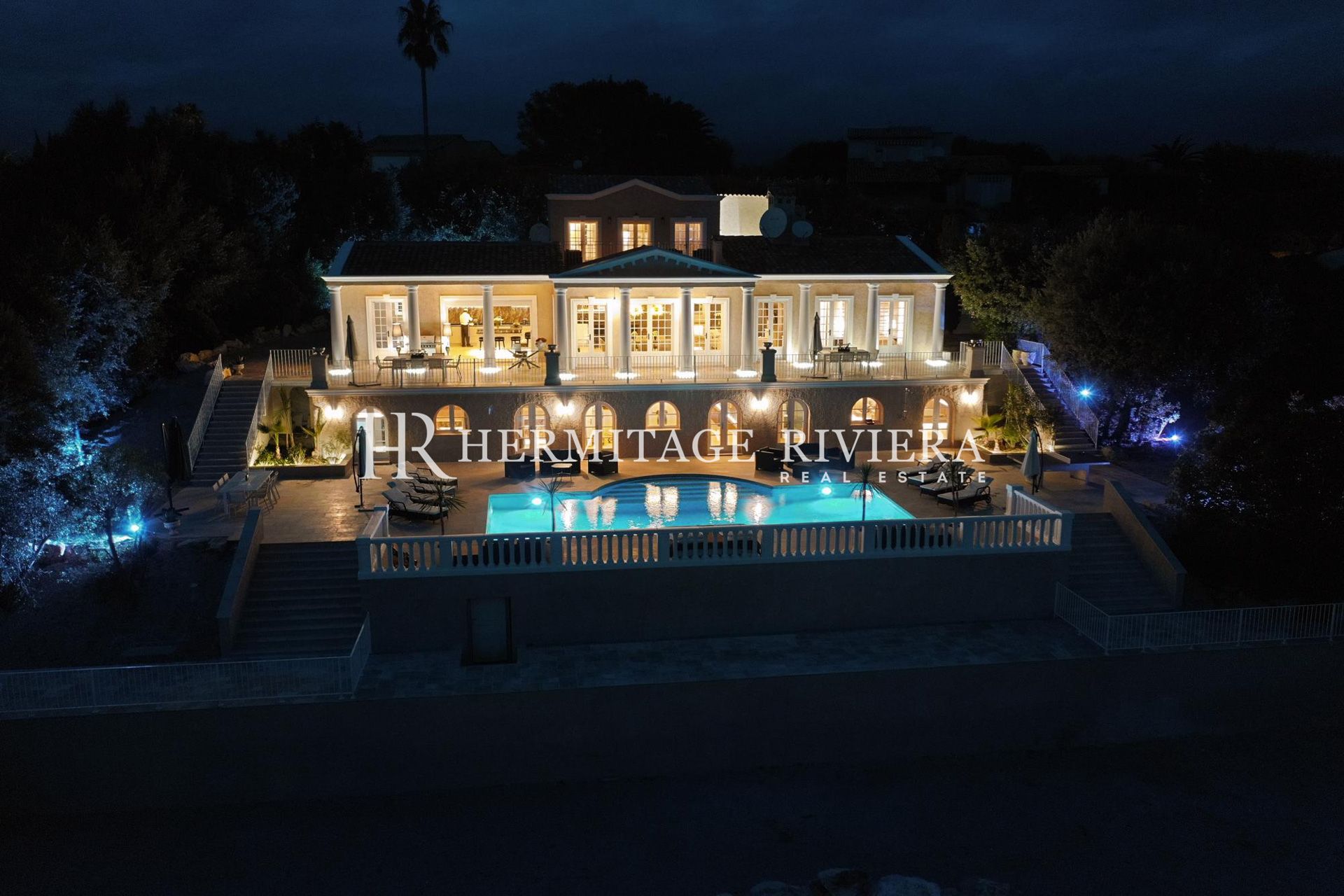 Stunning luxury property with helipad and pool (image 44)