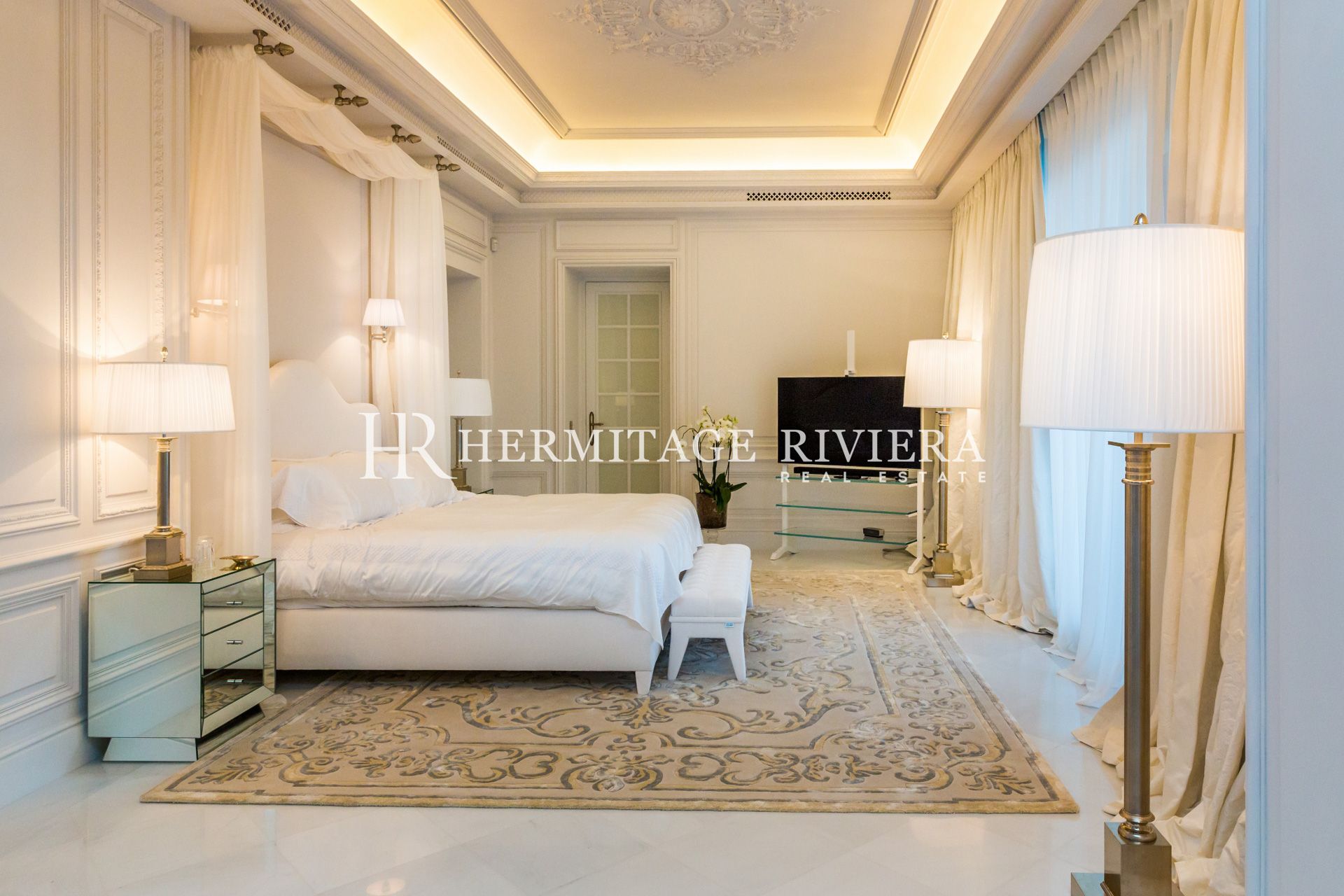 Luxury private estate - Views of Monaco  (image 18)