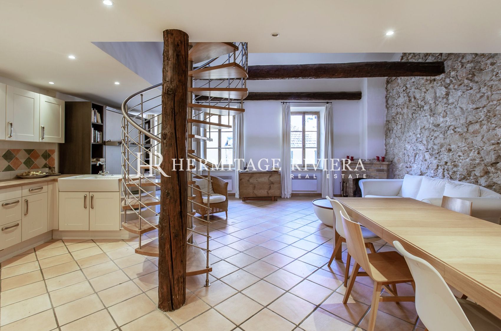 Takvåning i Villefranche-sur-Mer Loft - 2 sovrum - Översta våningen (bild 2)