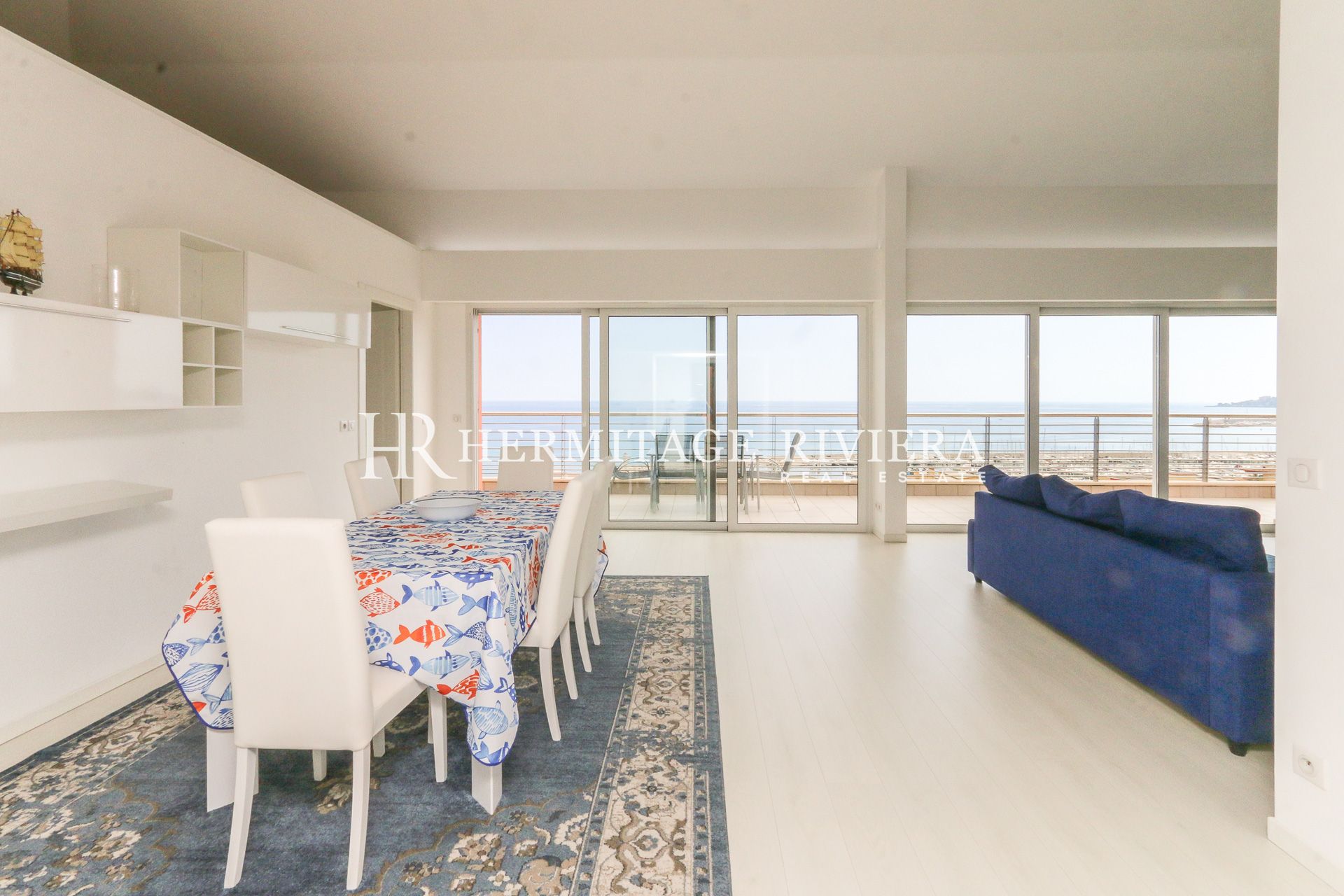 Penthouse i Menton Garavan Penthouse i nyere bolig - Tæt på strandpromenaden - Havudsigt (billede 15)