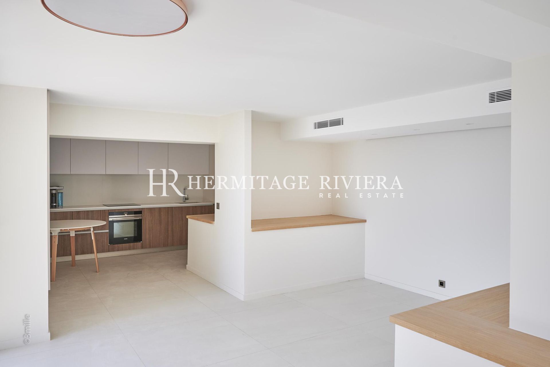 New villa overlooking the Bay of Villefranche  (image 28)