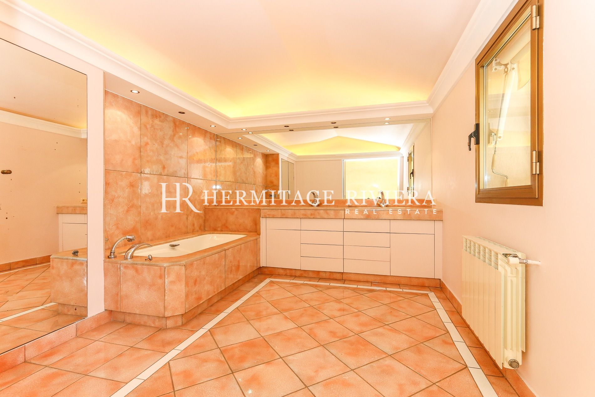 Villa provenzal con vistas panorámicas al mar, cerca de Mónaco (imagen 17)