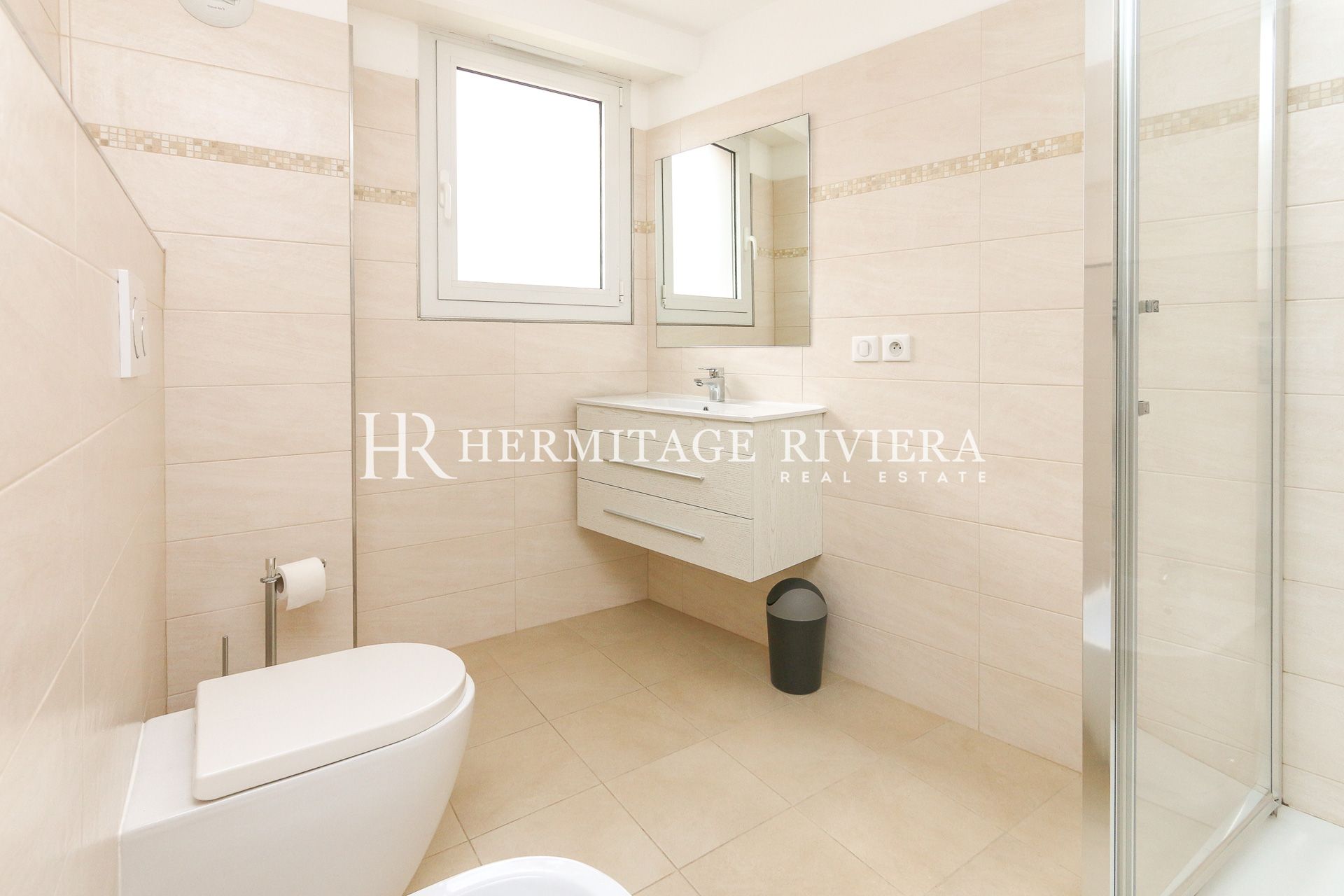 Penthouse i Menton Garavan Penthouse i nyere bolig - Tæt på strandpromenaden - Havudsigt (billede 24)