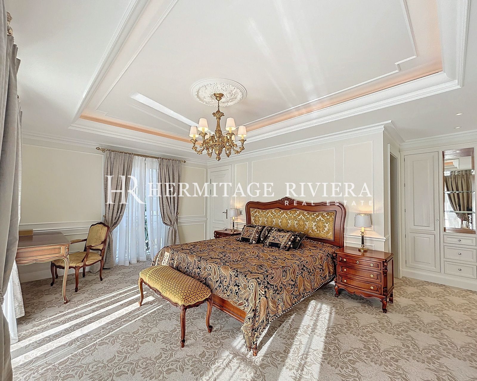 Magnificent Palace - Sea view - Tennis court - Pool (image 23)