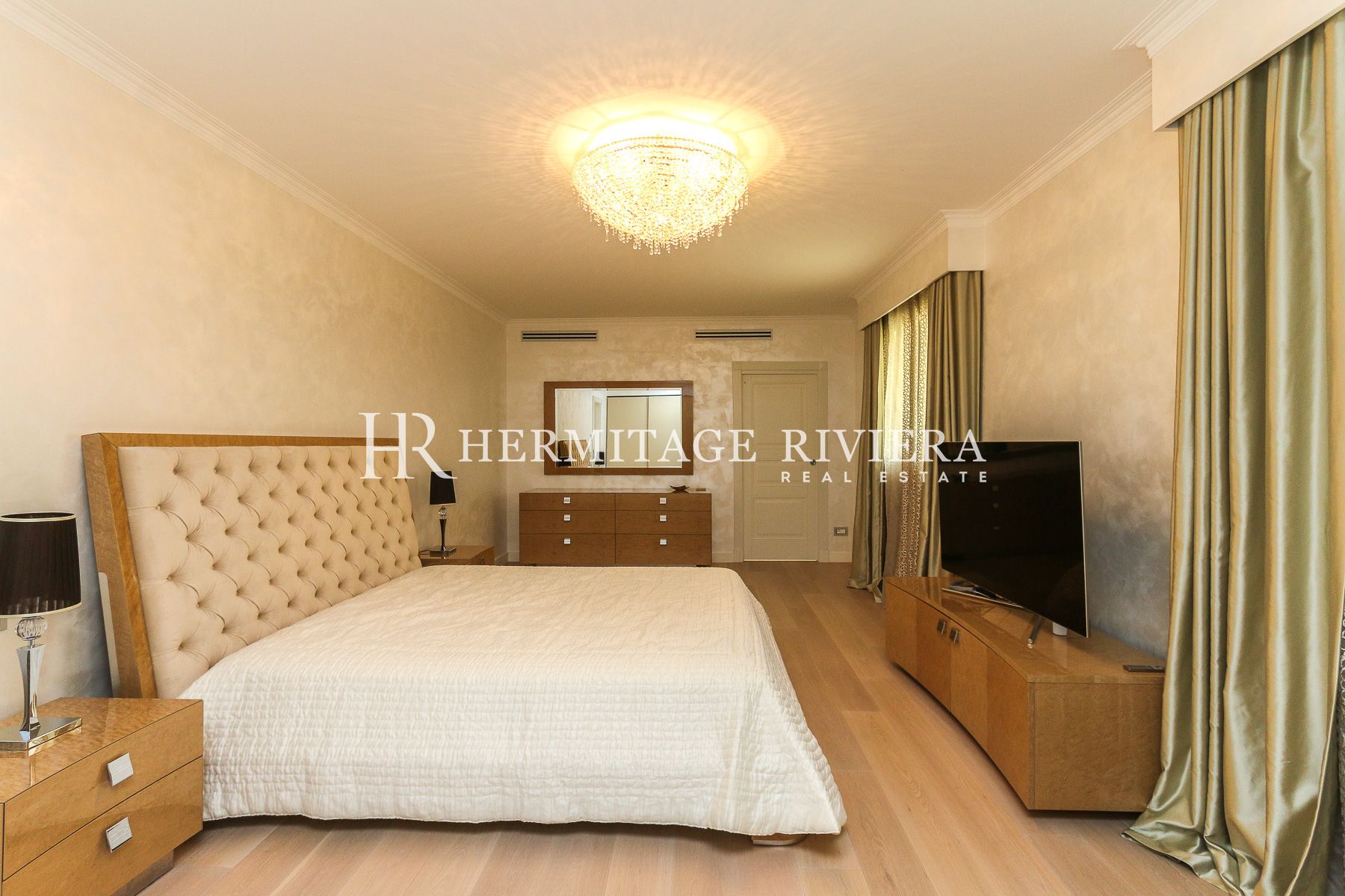 Property of two modern villas - Sea views - Pool (image 23)
