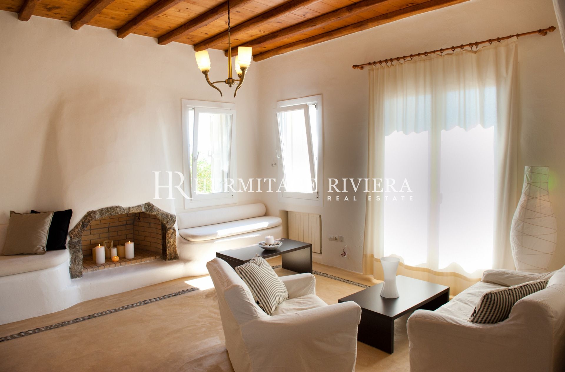 Perfectly traditional Greece villa with views (image 5)