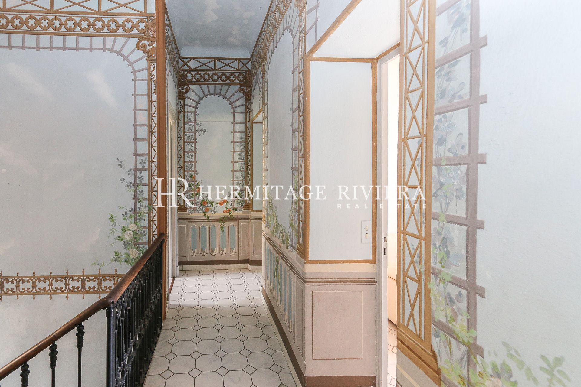 Affascinante villa di inizio secolo con foresteria e giardino botanico (immagine 23)