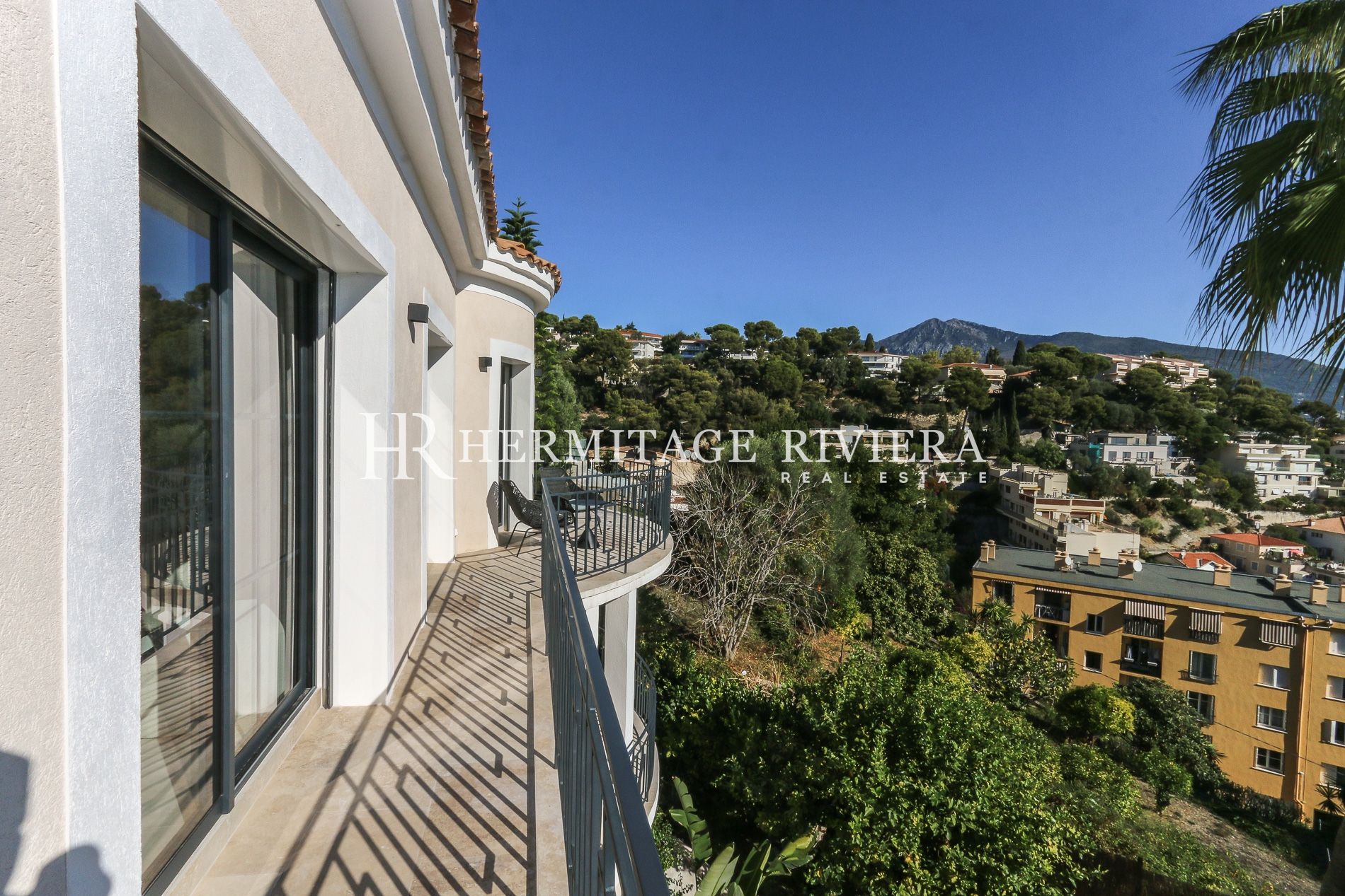 Komplett renovierte Villa – Meerblick – In der Nähe von Monaco (bild 4)