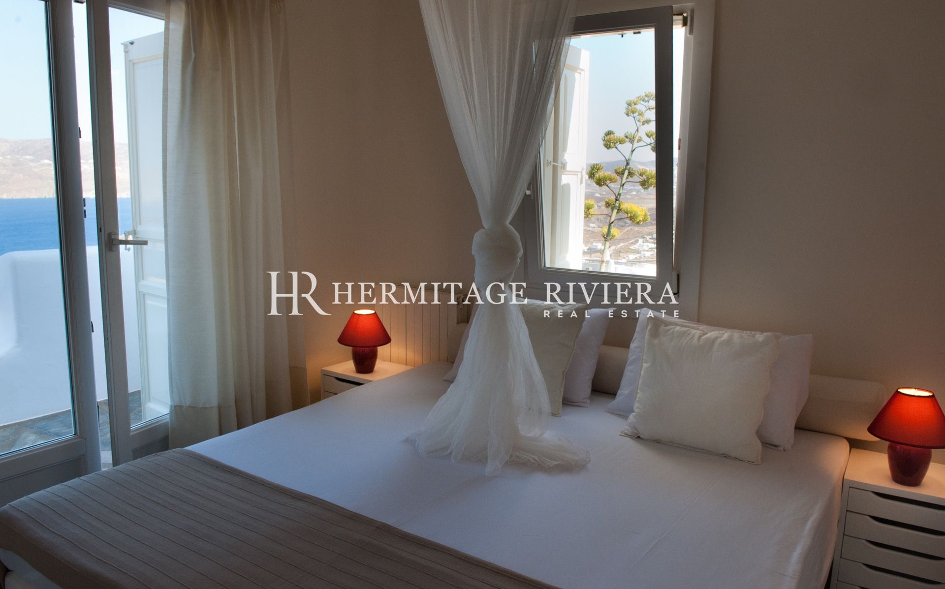 Perfectly traditional Greece villa with views (image 11)
