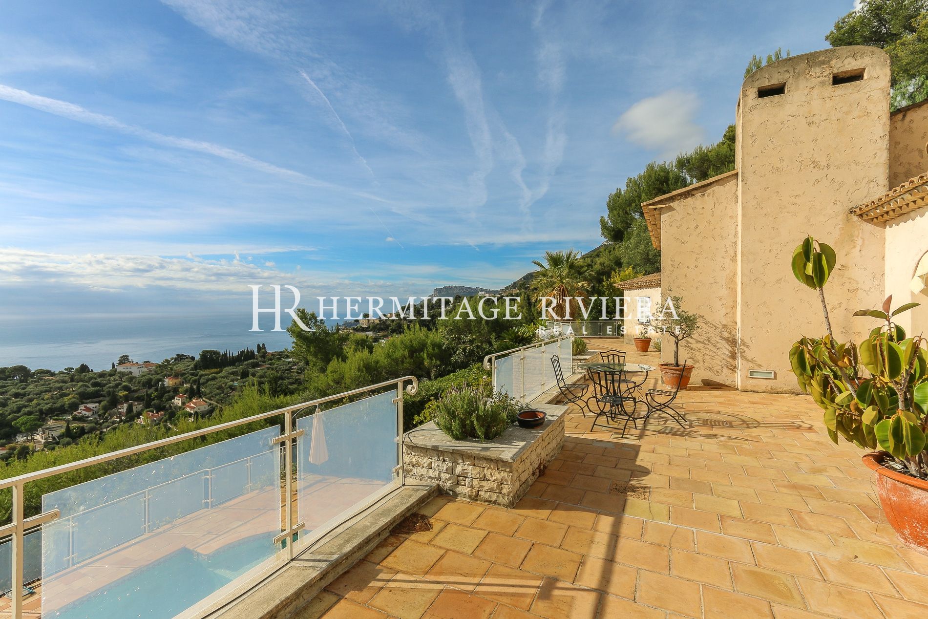 Villa provenzal con vistas panorámicas al mar, cerca de Mónaco (imagen 3)
