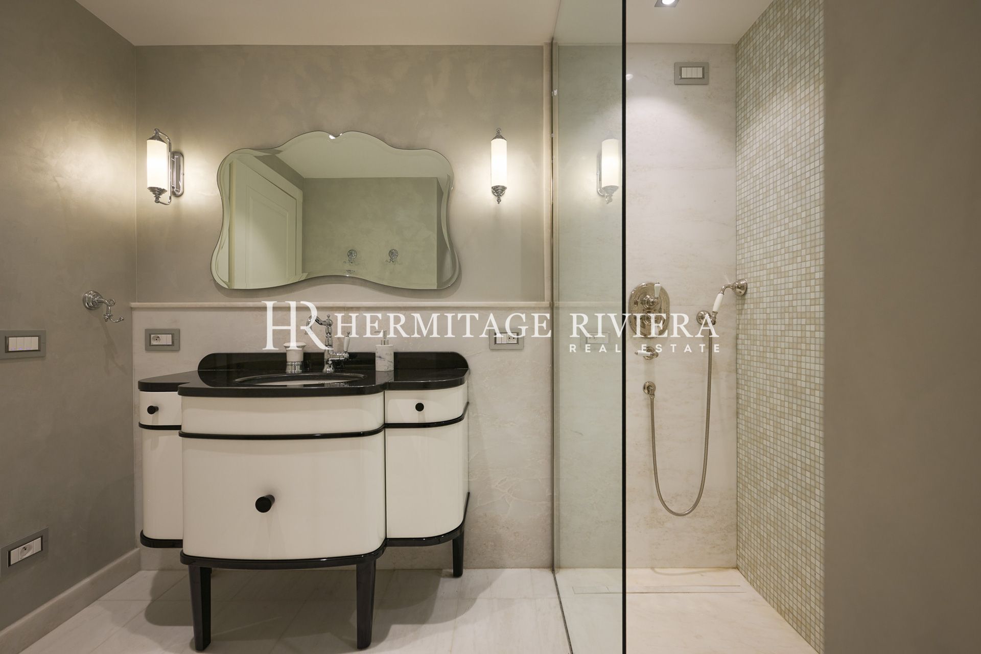 Владение из двух современных вилл - Вид на море - Бассейн (изображение 29)