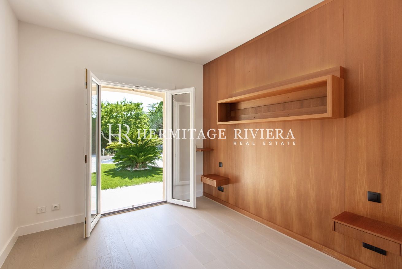 Сalm - Сlosed estate - Pool - Garden (image 12)