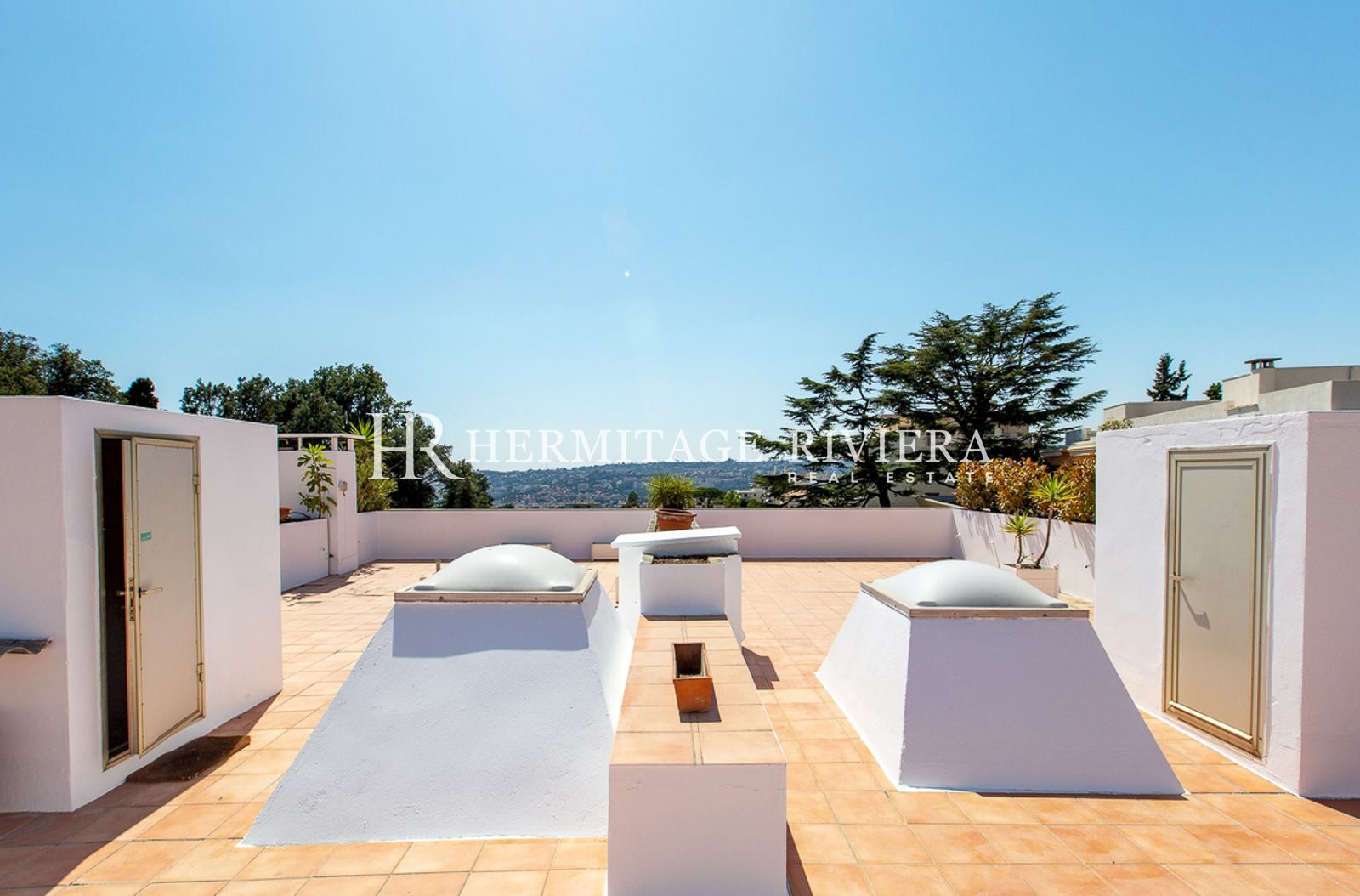 Penthouse in Nice Cimiez 3 bedroom - Roof terrace - Pool  (image 15)